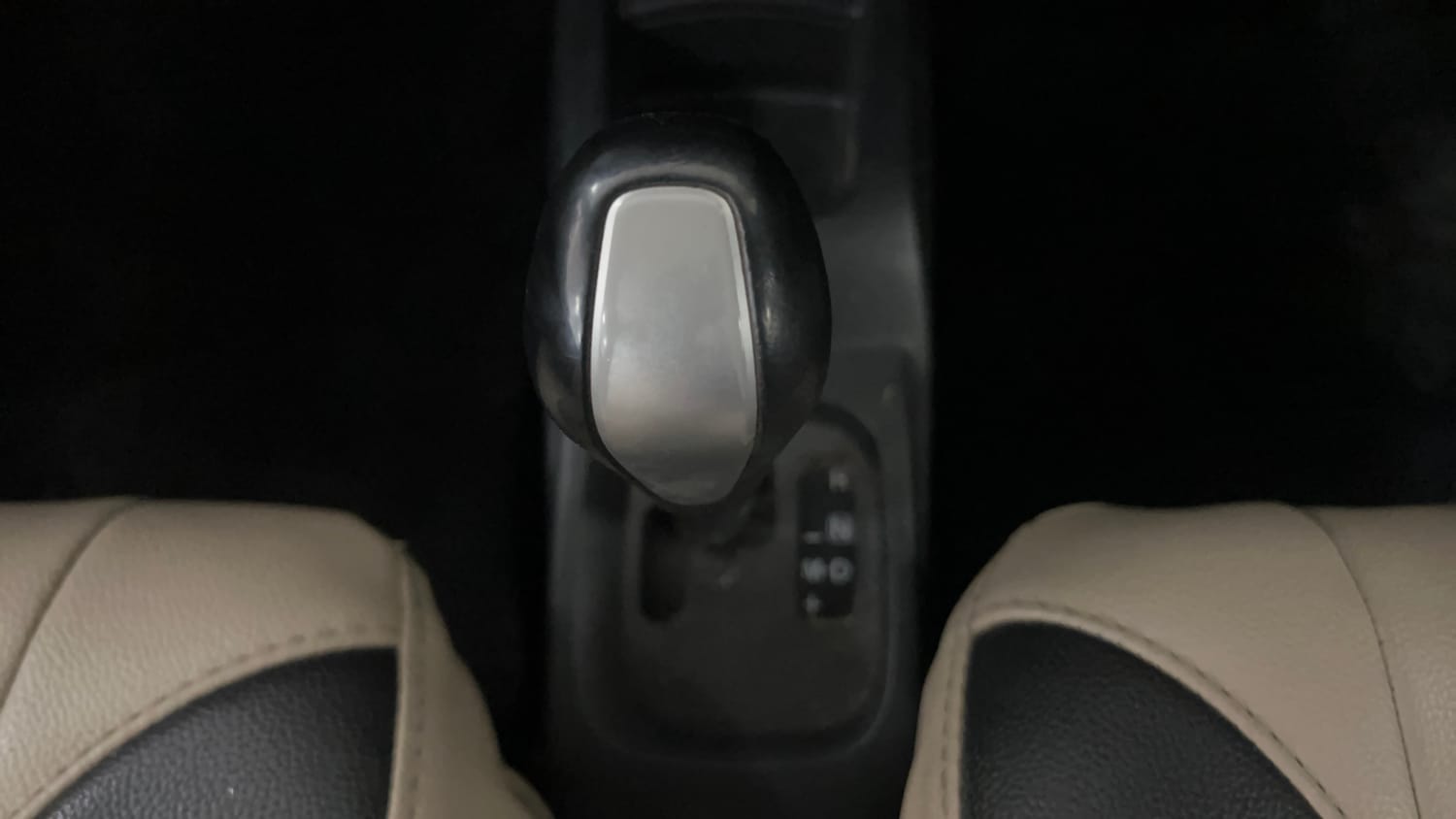 Used 2018 Maruti Suzuki Wagon R 1.0 VXI AMT Petrol Automatic interior GEAR  KNOB VIEW
