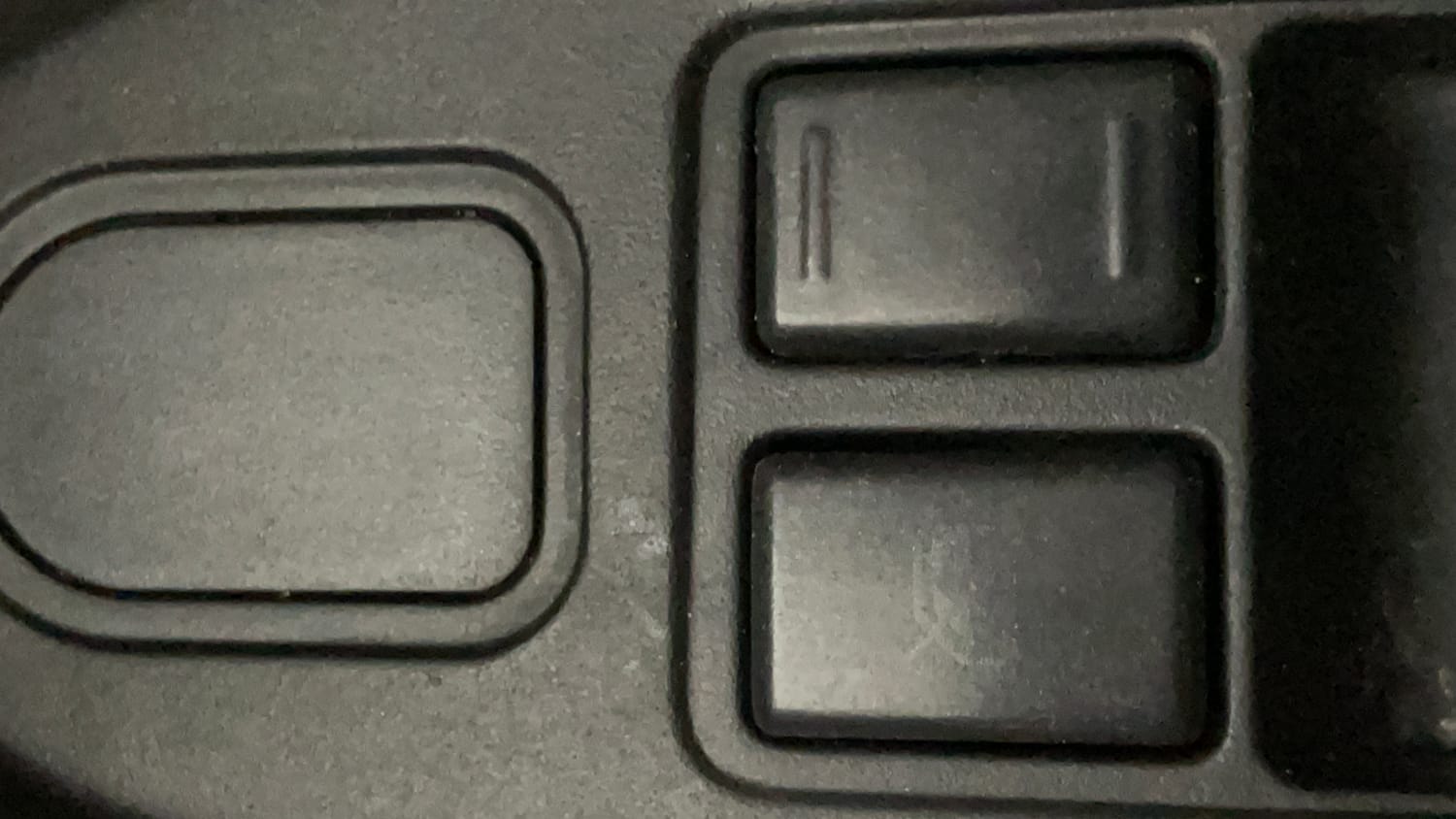 Used 2016 Maruti Suzuki Celerio VXi AMT Petrol Automatic top_features Central locking