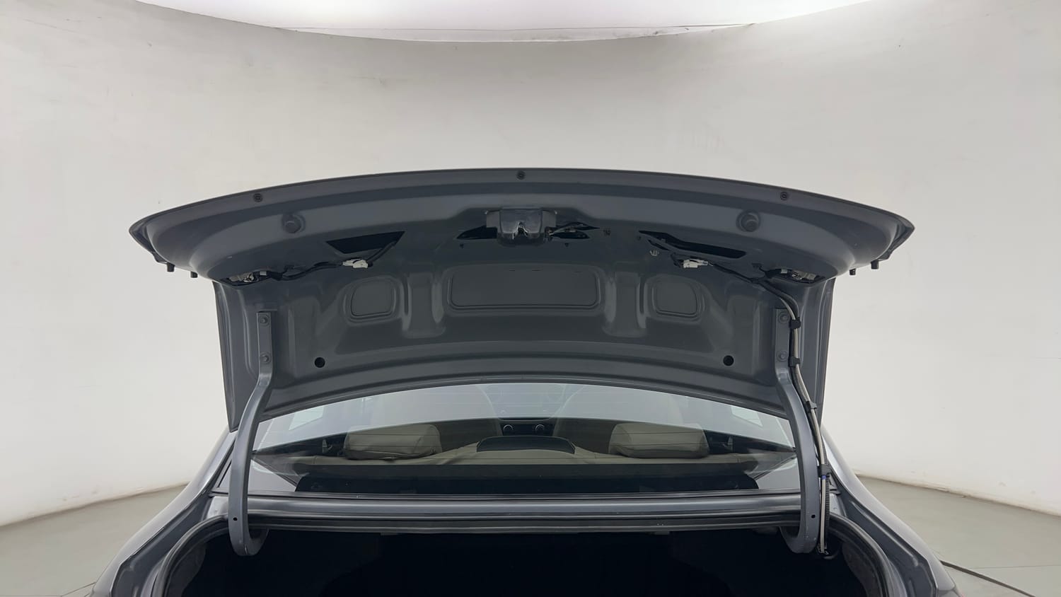 Used 2018 Hyundai Xcent SX (O) Petrol Manual interior DICKY DOOR OPEN VIEW