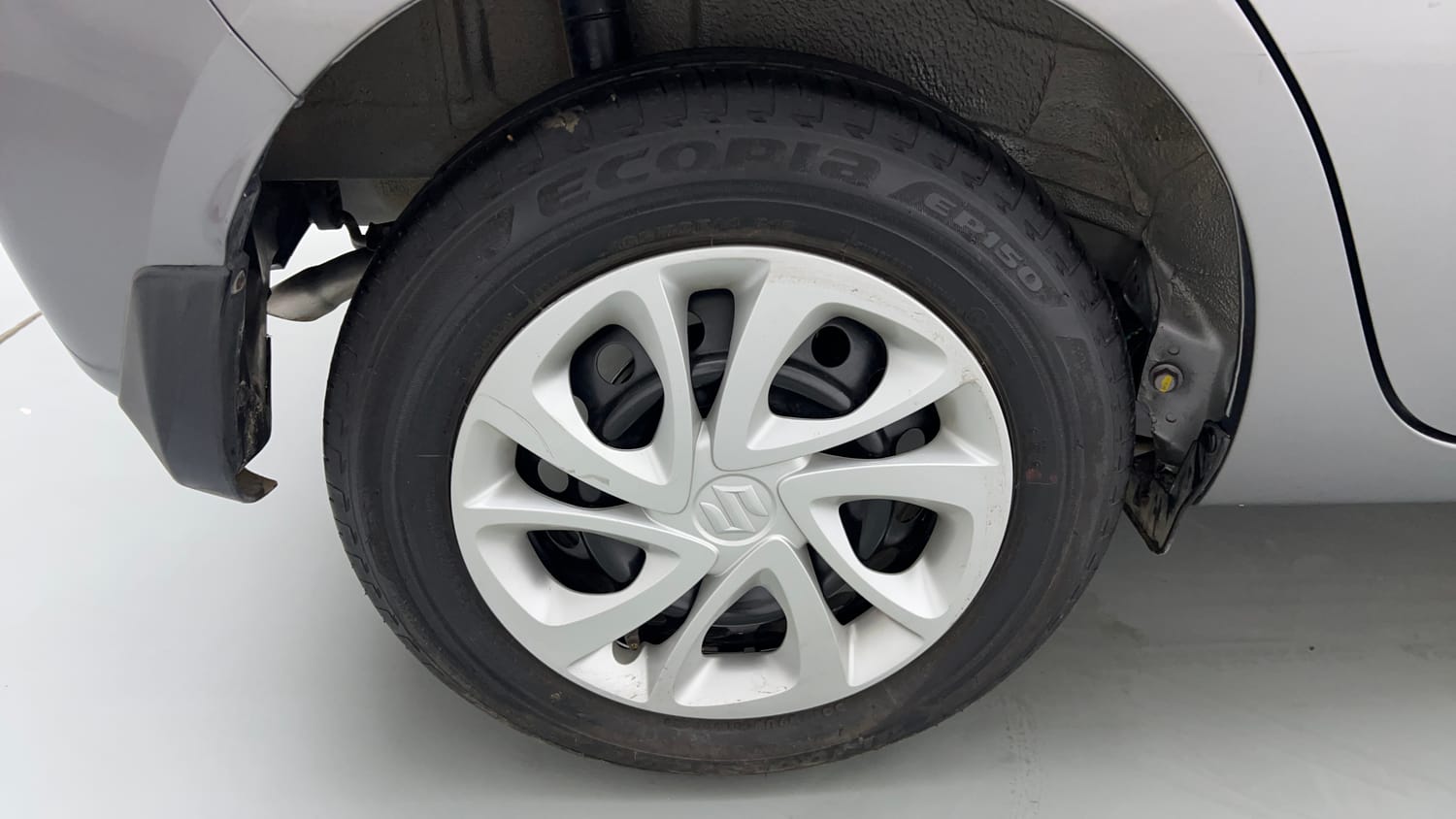 Used 2022 Maruti Suzuki Celerio VXi Petrol Manual tyres RIGHT REAR TYRE RIM VIEW