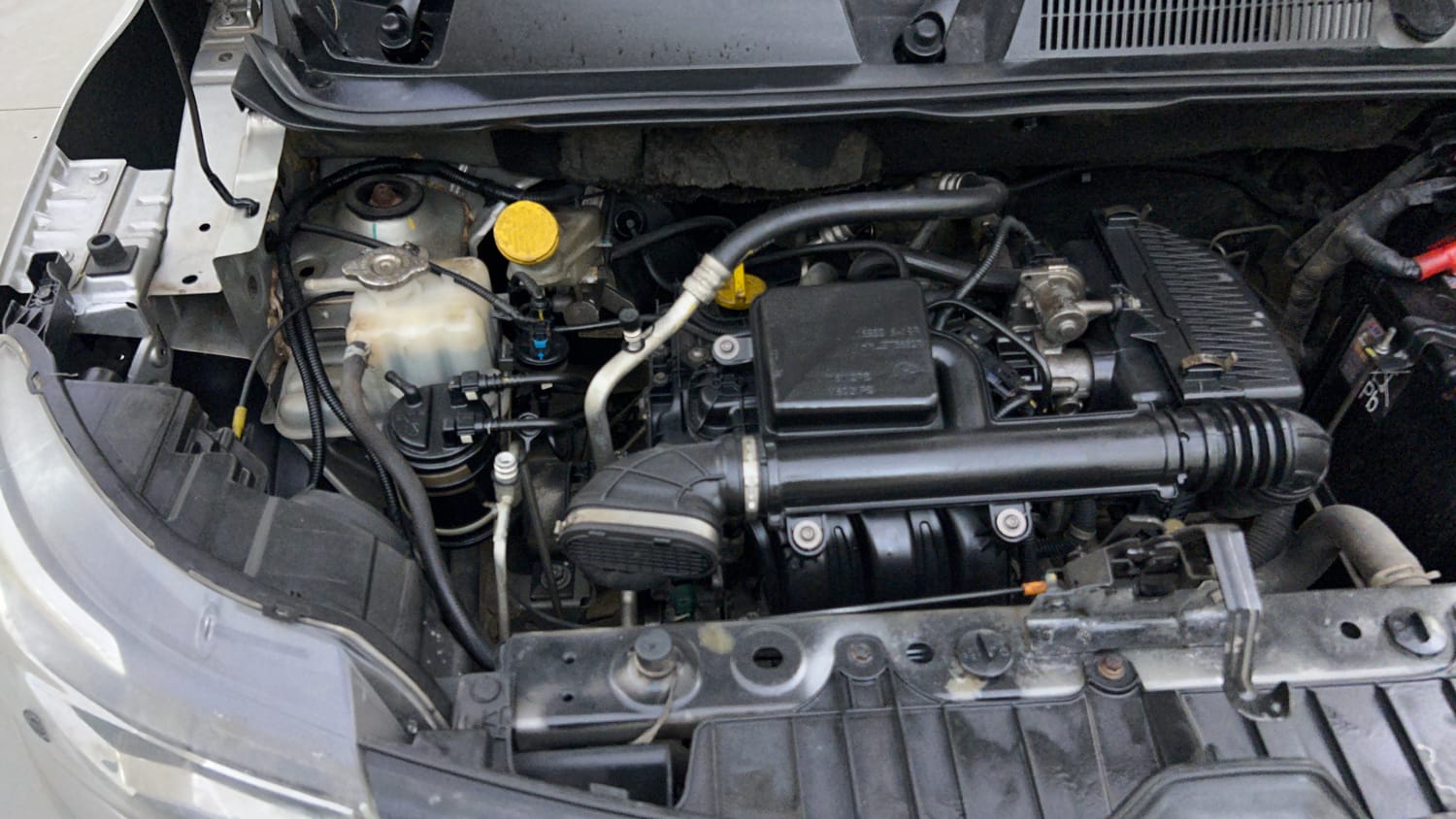 Used 2020 Renault Triber RXZ Petrol Manual engine ENGINE RIGHT SIDE VIEW