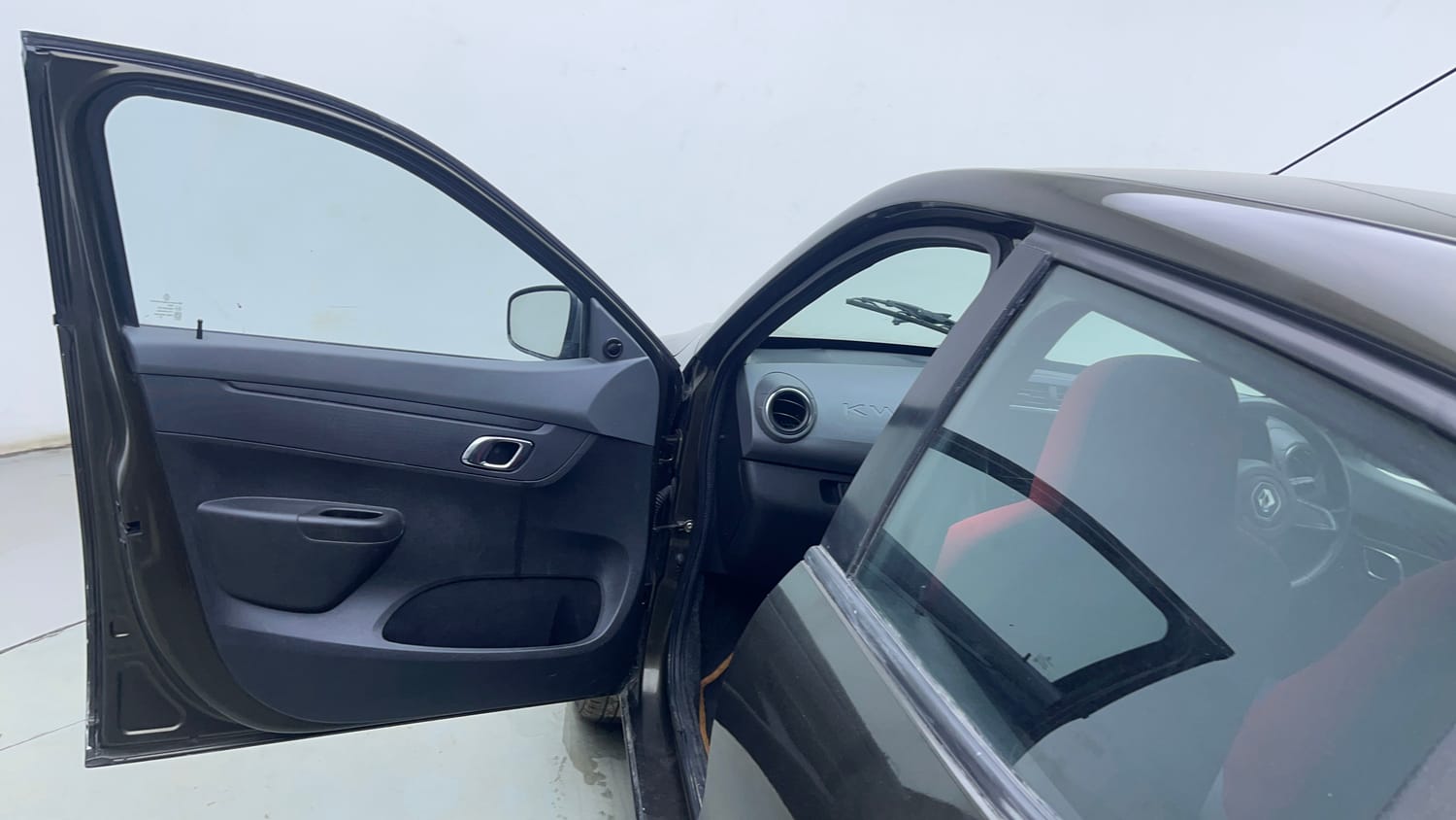 Used 2020 Renault Kwid RXT 1.0 AMT Opt Petrol Automatic interior LEFT FRONT DOOR OPEN VIEW