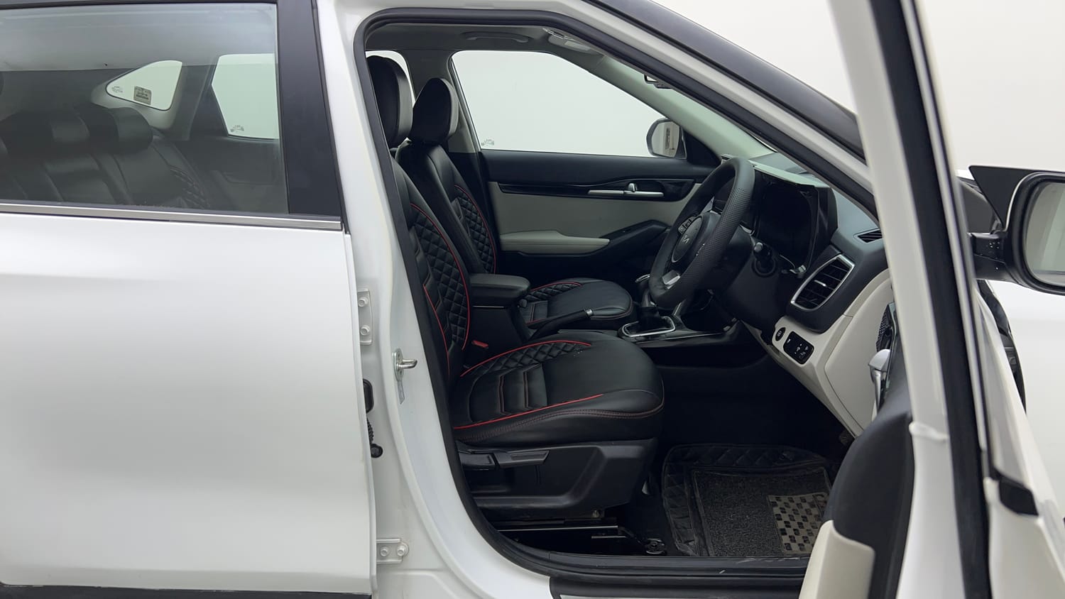 Used 2023 Kia Seltos HTX 1.5 Petrol Manual interior RIGHT SIDE FRONT DOOR CABIN VIEW