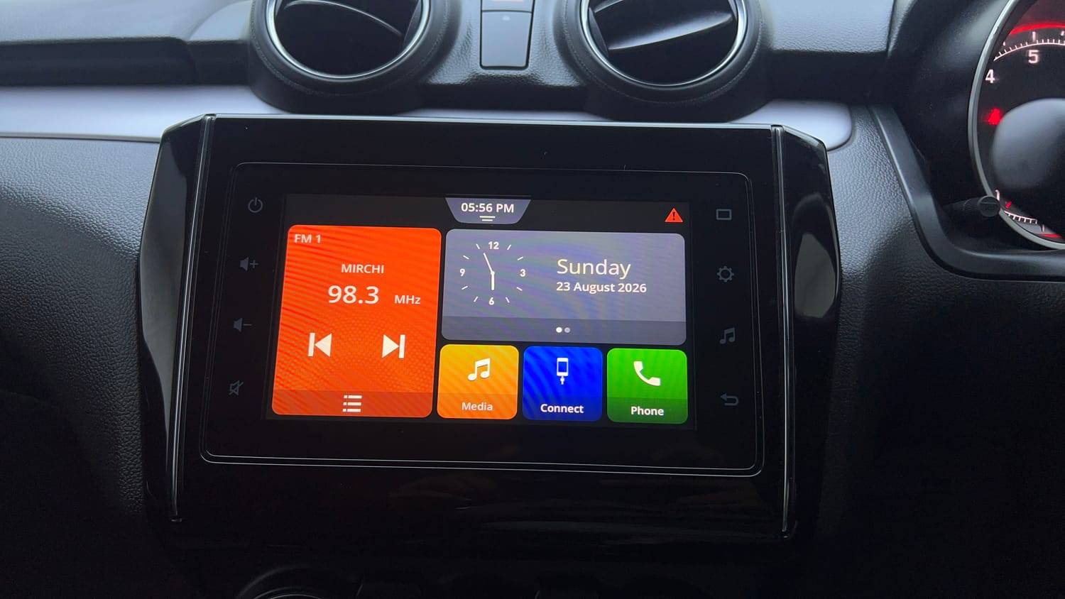 Used 2024 Maruti Suzuki Swift ZXi Petrol Manual top_features Touch screen infotainment system