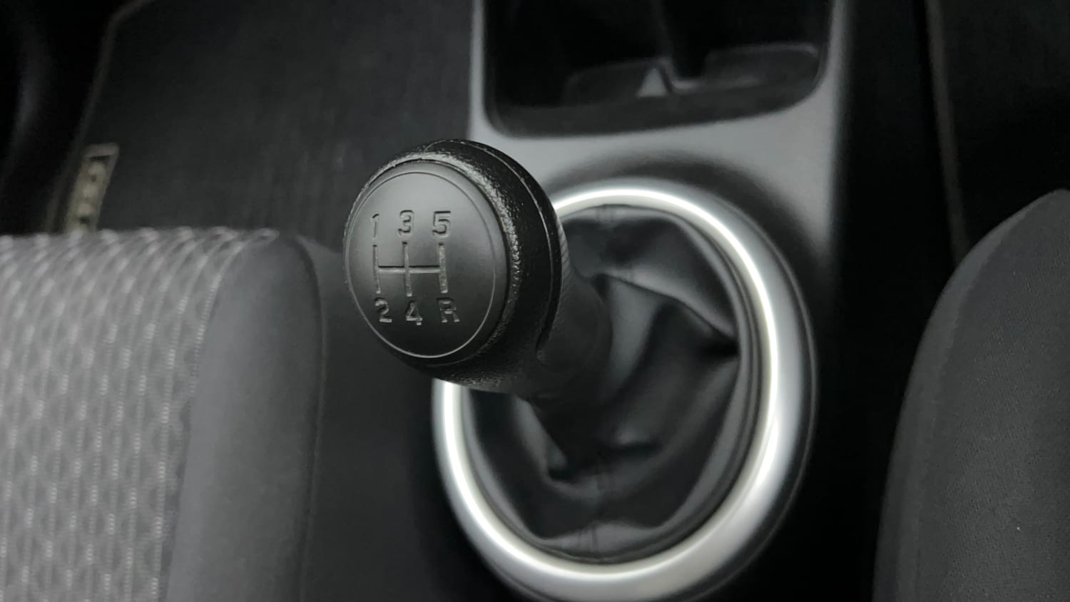 Used 2022 Maruti Suzuki Celerio VXi Petrol Manual interior GEAR  KNOB VIEW