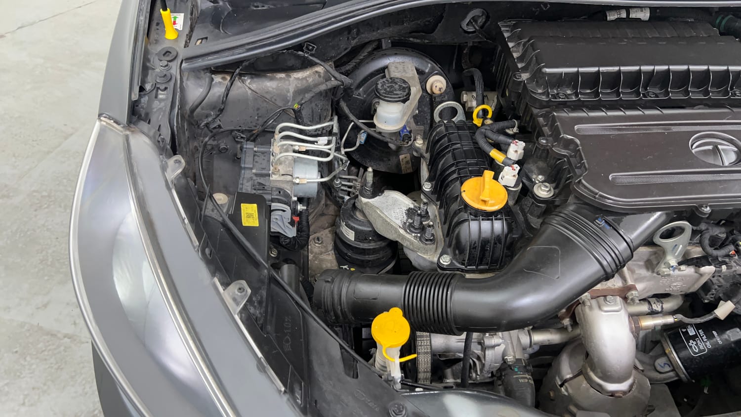 Used 2022 Tata Tiago XT CNG Cng Manual engine ENGINE RIGHT SIDE VIEW