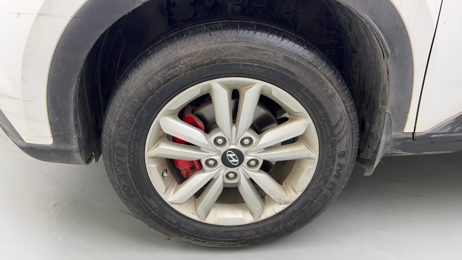 Used 2019 hyundai Venue SX 1.0 Turbo Petrol Petrol Manual tyres LEFT FRONT TYRE RIM VIEW