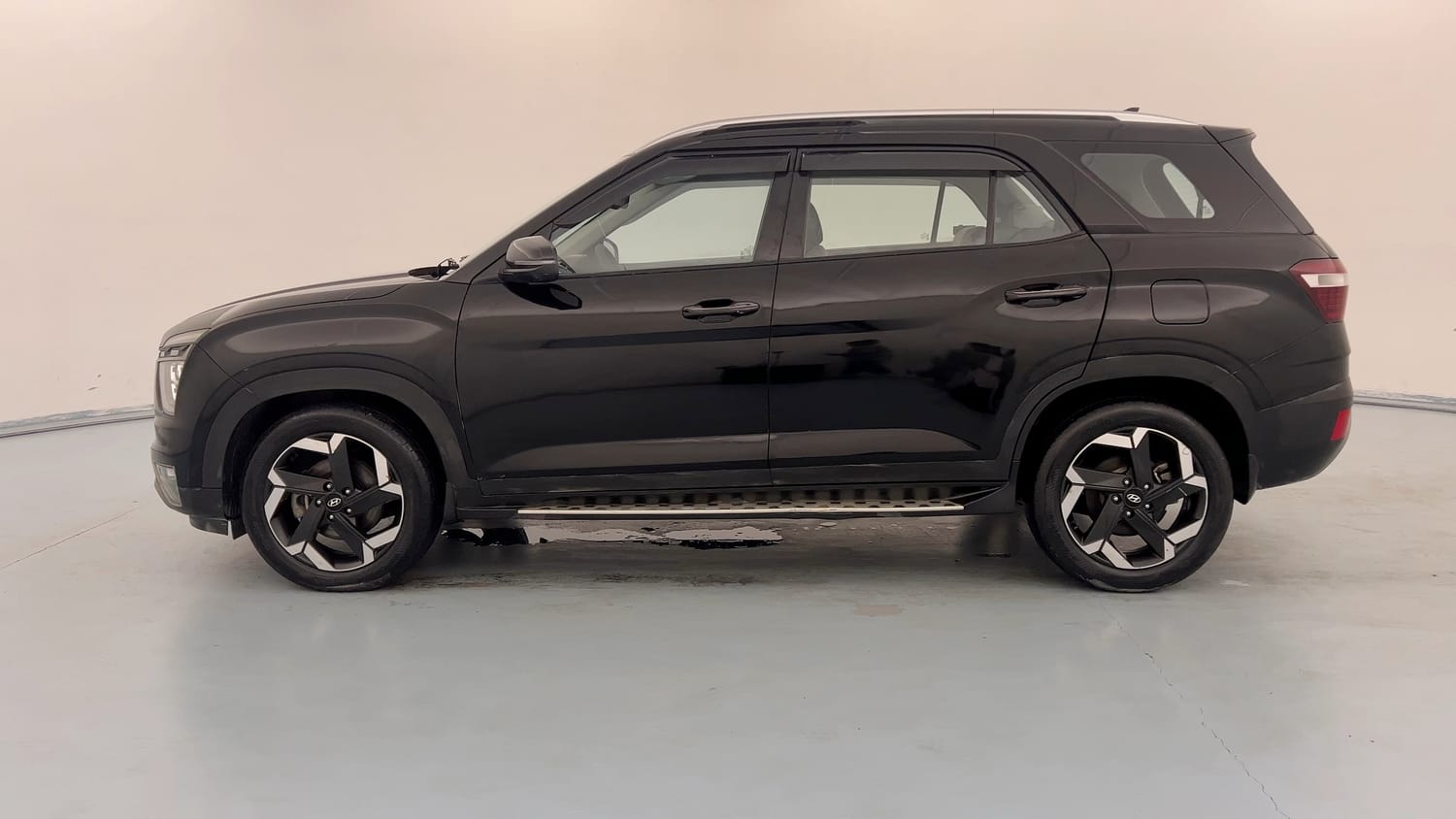 Used 2021 Hyundai Alcazar Signature (O) 6 STR 1.5 Diesel AT Diesel Automatic exterior LEFT SIDE VIEW