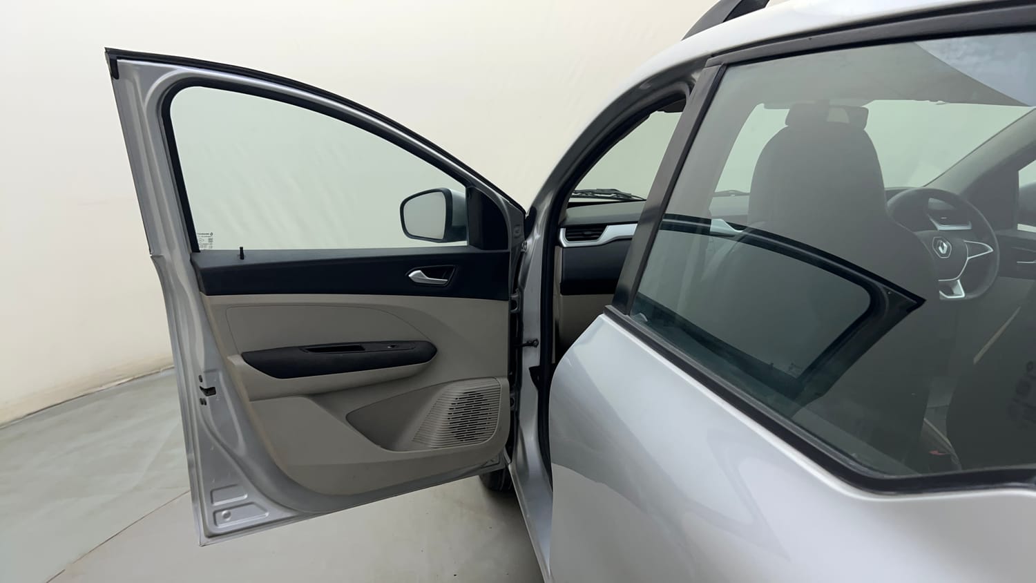 Used 2020 Renault Triber RXZ Petrol Manual interior LEFT FRONT DOOR OPEN VIEW
