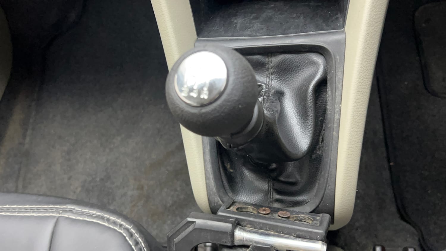 Used 2015 Maruti Suzuki Celerio VXi CNG Cng Manual interior GEAR  KNOB VIEW