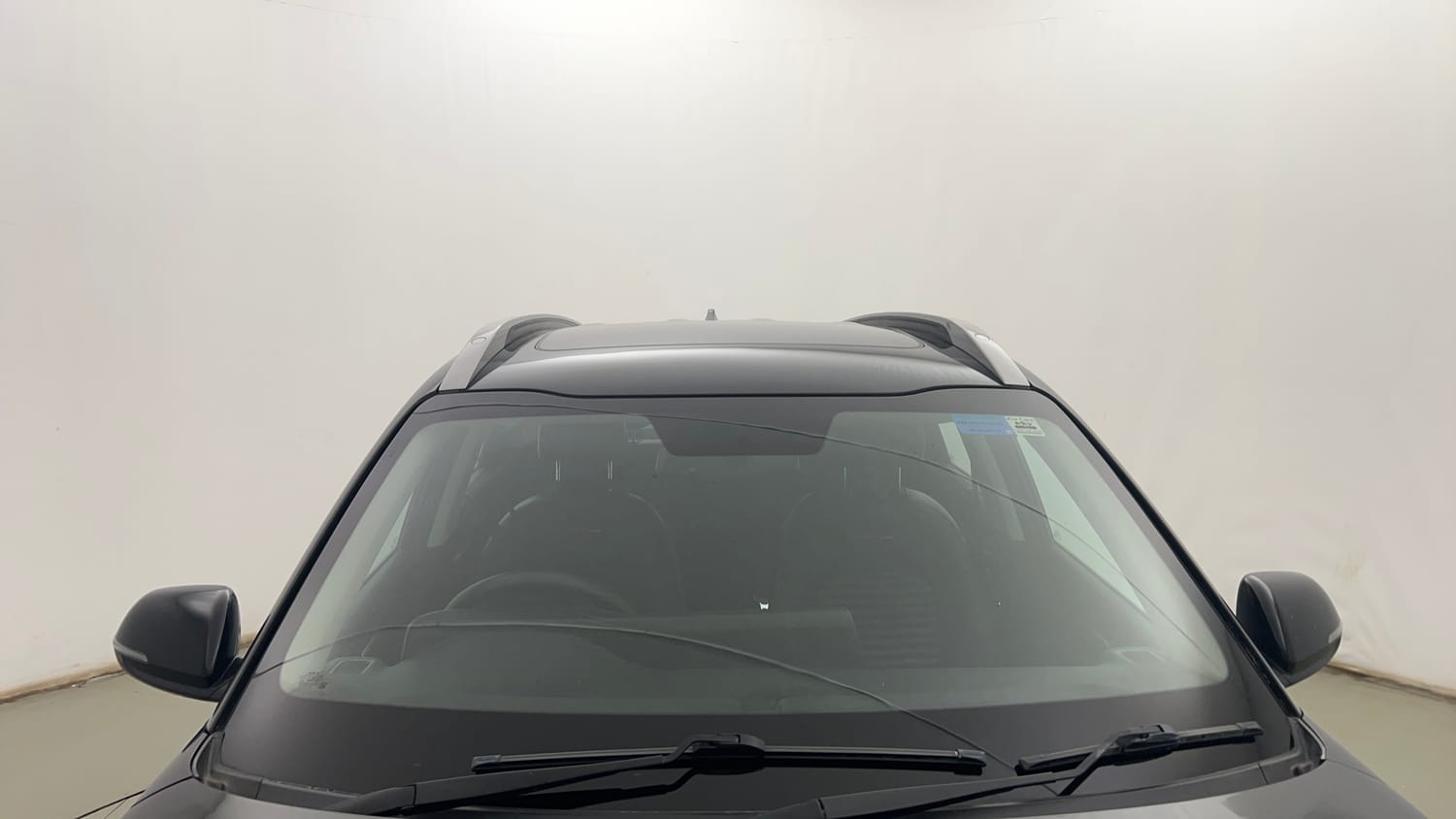 Used 2023 Kia Sonet GTX Plus 1.0 DCT Petrol Automatic exterior FRONT WINDSHIELD VIEW
