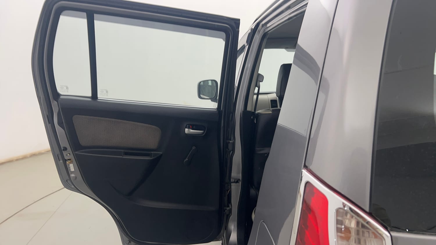 Used 2013 Maruti Suzuki Wagon R LXI Petrol Manual interior LEFT REAR DOOR OPEN VIEW