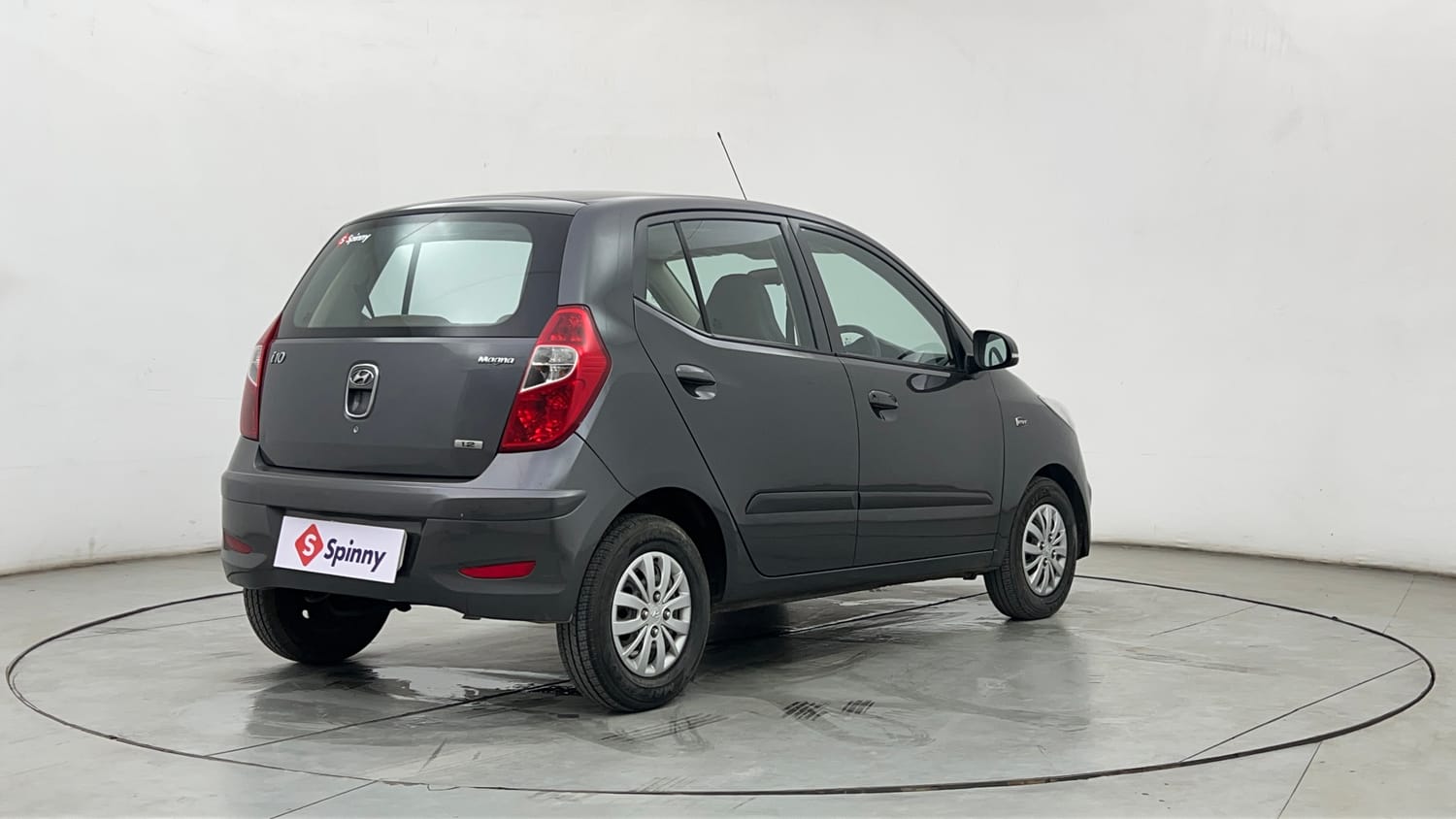 Used 2013 Hyundai i10 1.1L iRDE Magna Special Edition Petrol Manual exterior RIGHT REAR CORNER VIEW