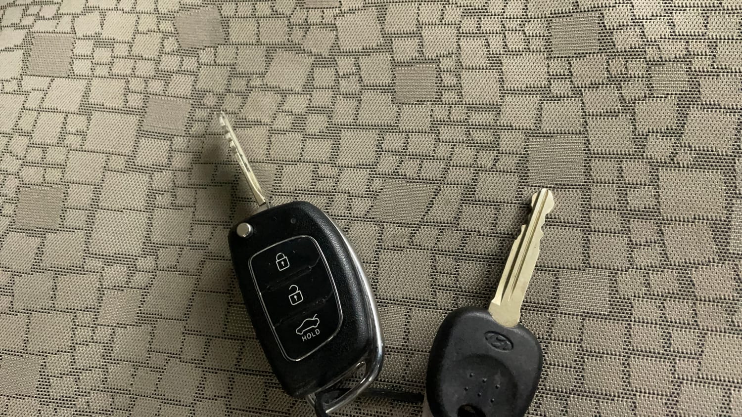 Used 2018 Hyundai Xcent SX Petrol Manual extra CAR KEY VIEW