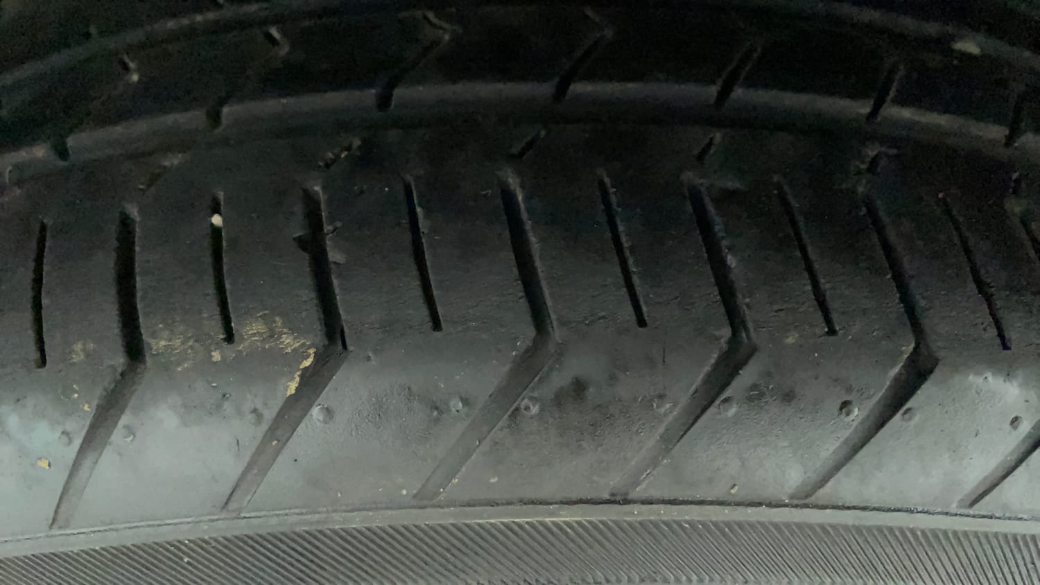Used 2023 Maruti Suzuki Celerio ZXi Plus AMT Petrol Automatic tyres LEFT FRONT TYRE TREAD VIEW