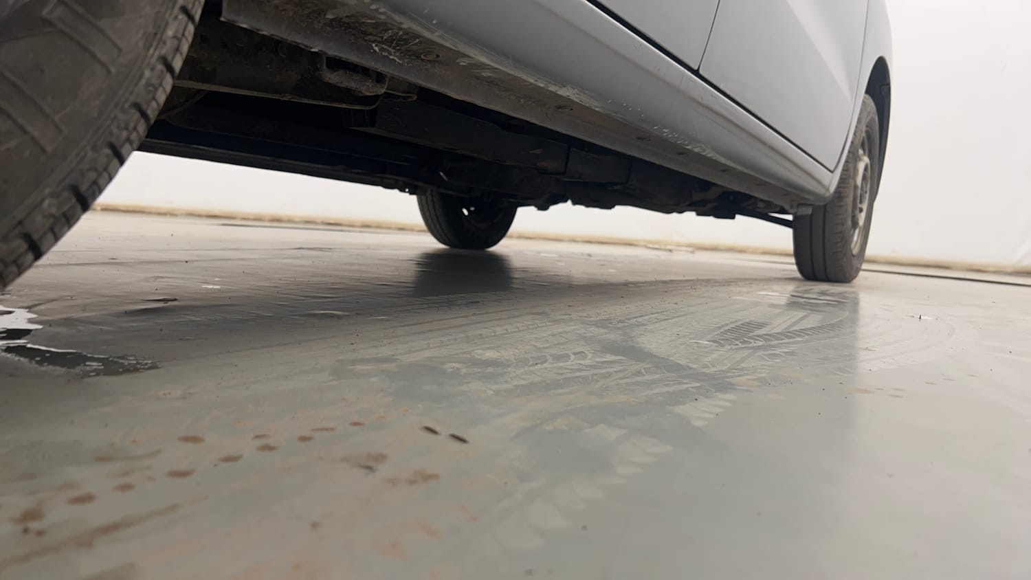 Used 2013 Maruti Suzuki Wagon R LXI Petrol Manual extra REAR RIGHT UNDERBODY VIEW