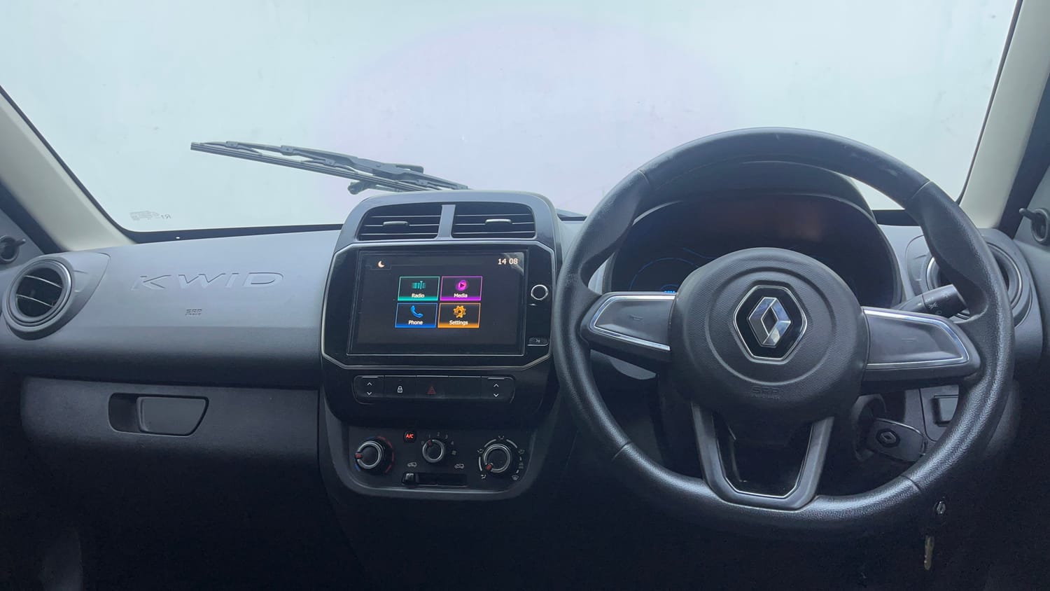 Used 2020 Renault Kwid RXT 1.0 AMT Opt Petrol Automatic interior DASHBOARD VIEW