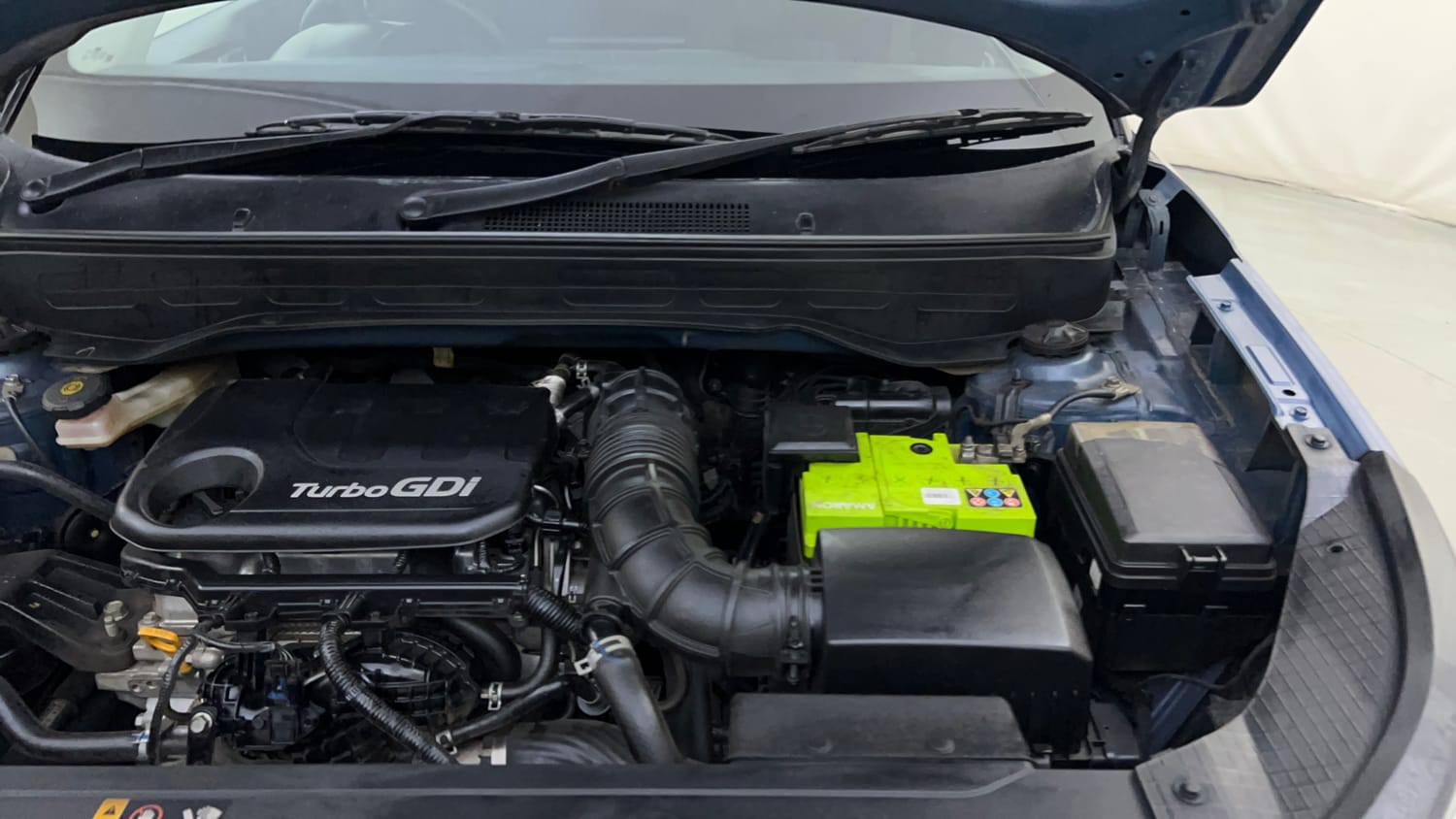 Used 2022 Hyundai Venue SX Plus 1.0 Turbo DCT Petrol Automatic engine ENGINE LEFT SIDE HINGE & APRON VIEW