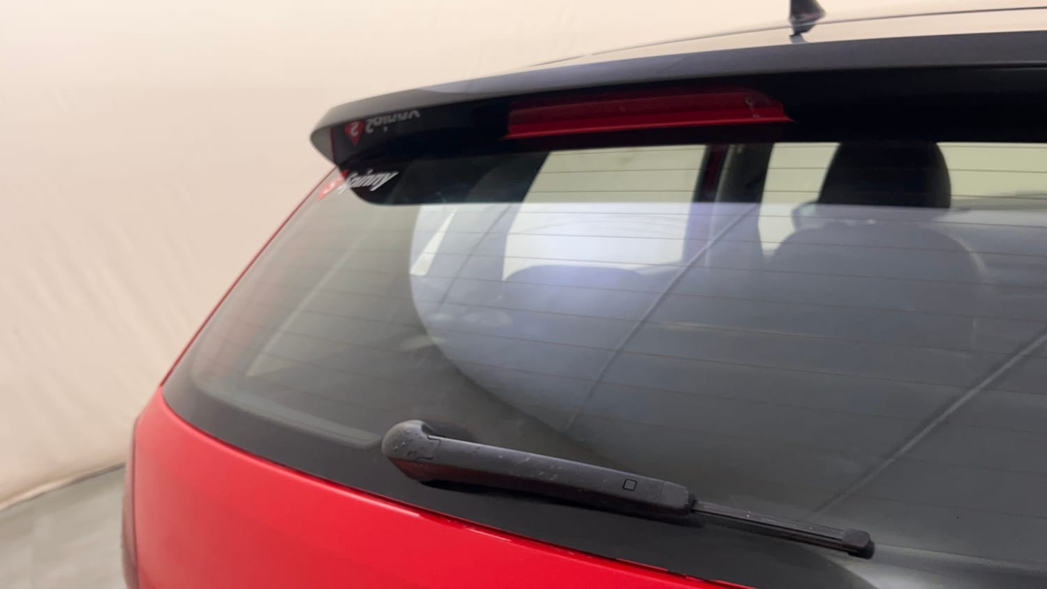 Used 2016 Volkswagen Polo GT TSI Petrol Automatic top_features Rear wiper