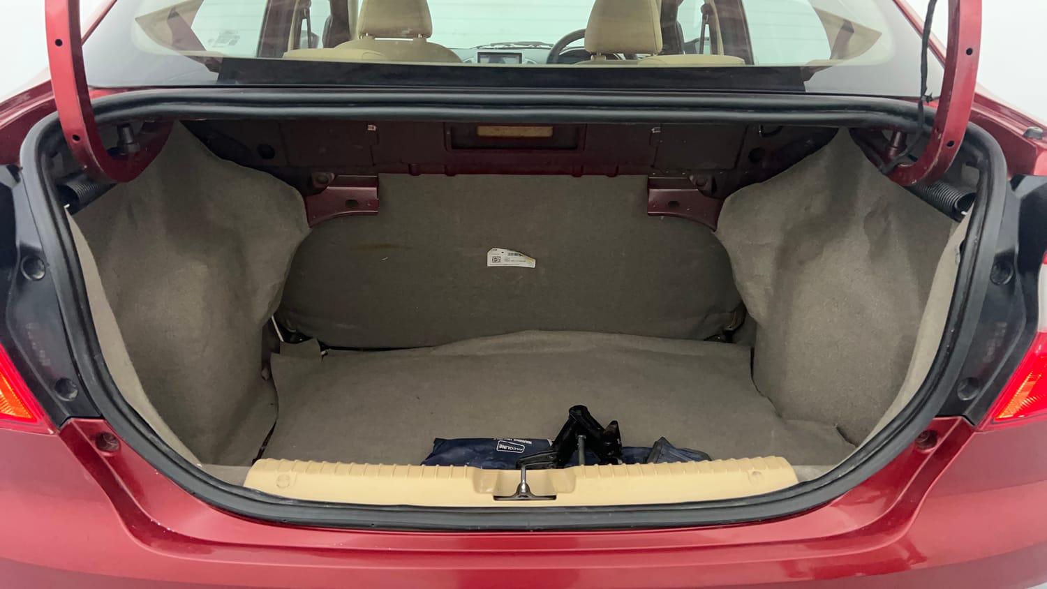 Used 2019 Ford Figo Aspire Trend Plus 1.2 Ti-VCT Petrol Manual interior DICKY INSIDE VIEW