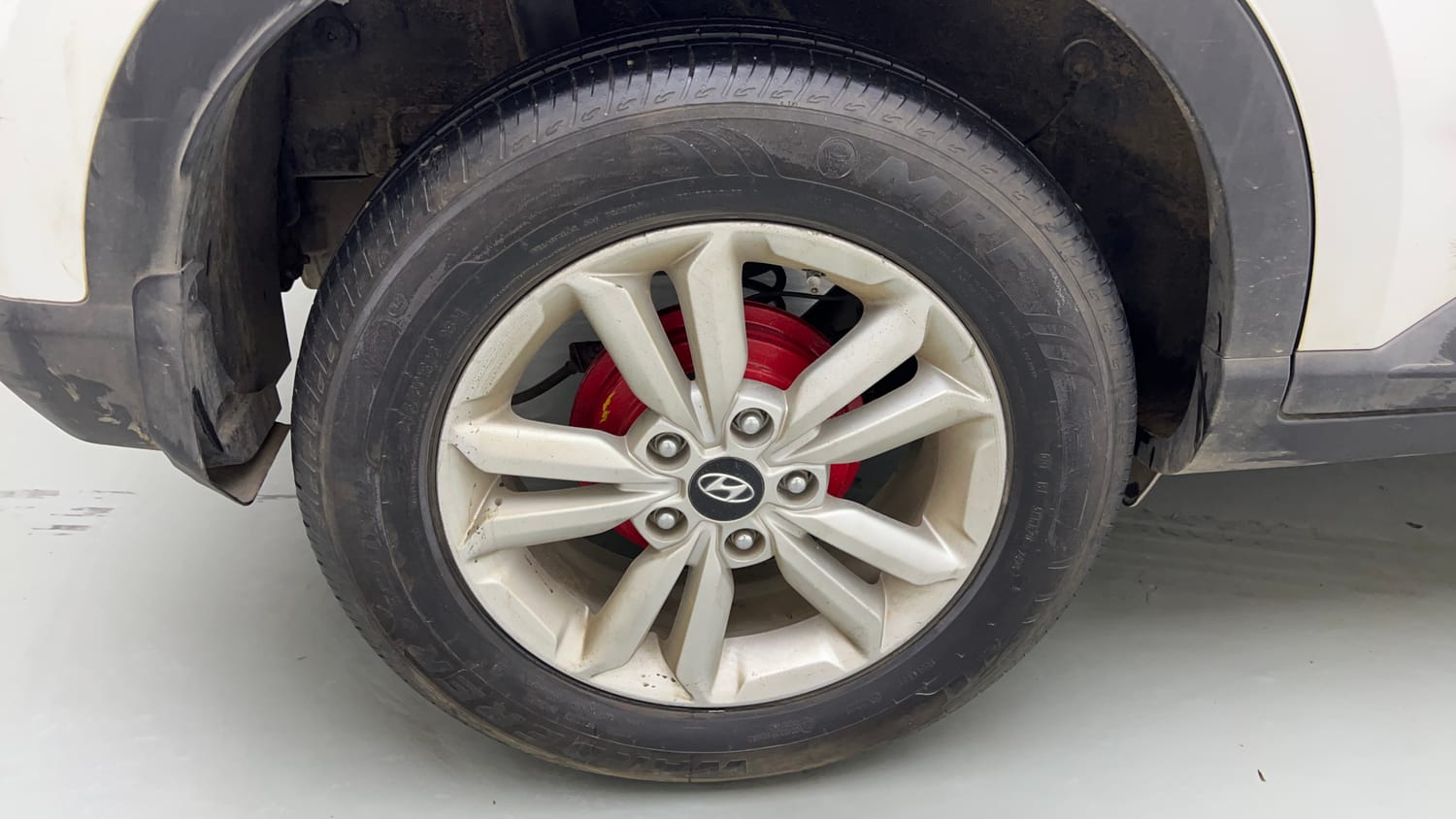 Used 2019 hyundai Venue SX 1.0 Turbo Petrol Petrol Manual tyres RIGHT REAR TYRE RIM VIEW