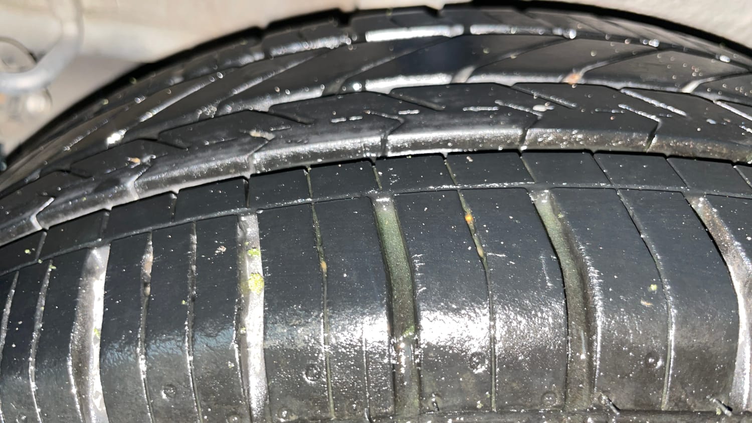 Used 2016 Maruti Suzuki Celerio VXi AMT Petrol Automatic tyres RIGHT REAR TYRE TREAD VIEW