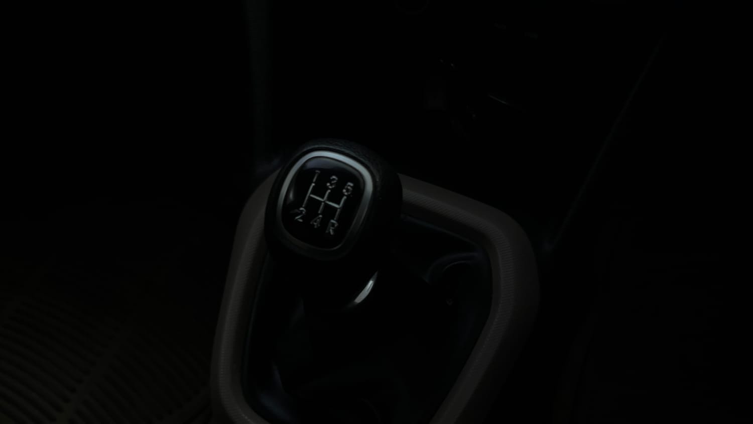 Used 2014 Hyundai Grand i10 Sportz 1.2 Kappa VTVT Petrol Manual interior GEAR  KNOB VIEW
