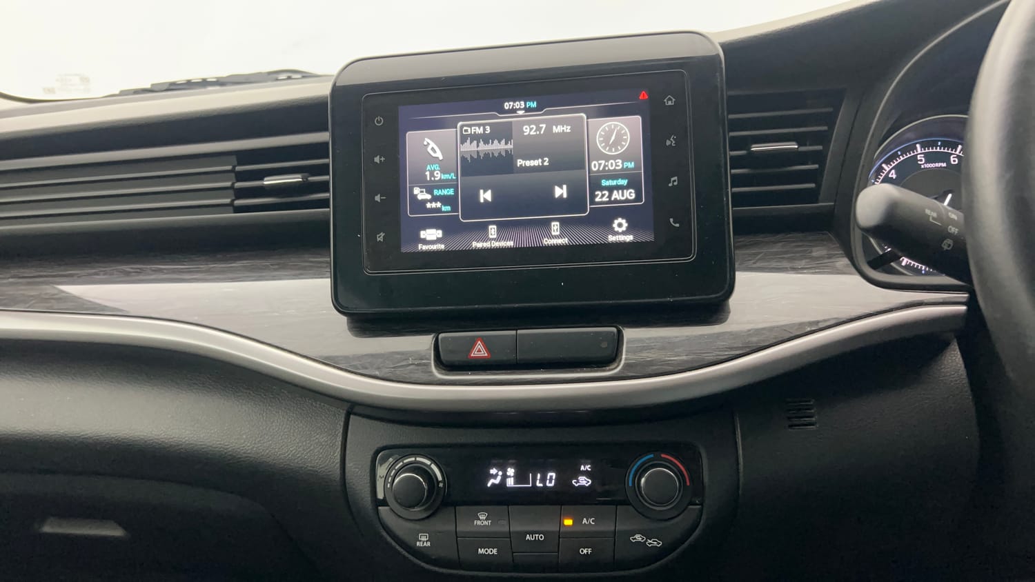Used 2022 Maruti Suzuki XL6 Alpha Plus MT Petrol Petrol Manual interior MUSIC SYSTEM & AC CONTROL VIEW