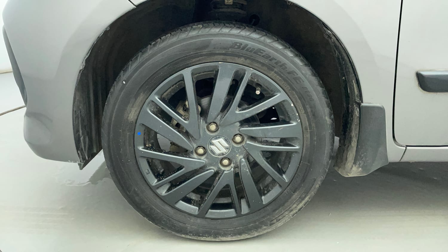 Used 2023 Maruti Suzuki Celerio ZXi Plus AMT Petrol Automatic tyres LEFT FRONT TYRE RIM VIEW