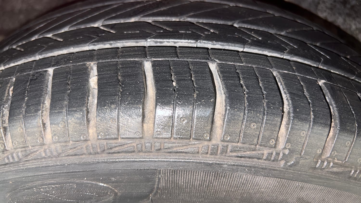 Used 2017 Tata Tiago Revotron XZA Petrol Automatic tyres RIGHT REAR TYRE TREAD VIEW