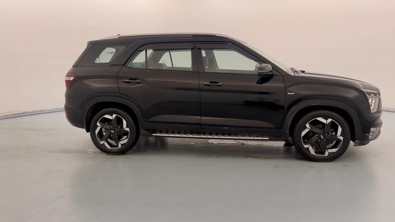 Used 2021 Hyundai Alcazar Signature (O) 6 STR 1.5 Diesel AT Diesel Automatic exterior RIGHT SIDE VIEW
