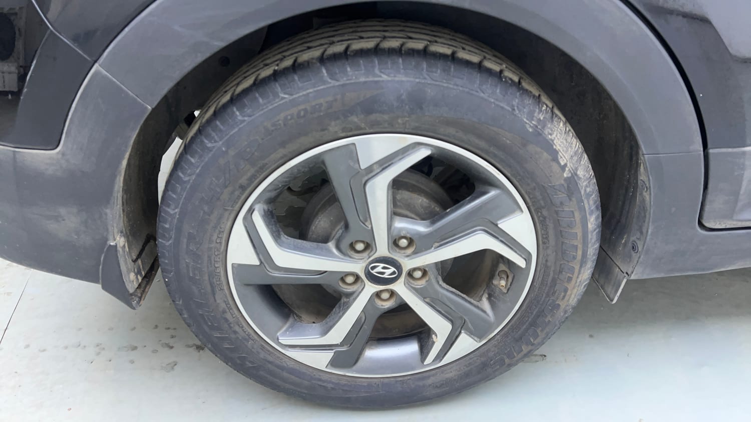 Used 2019 Hyundai Creta SX 1.6 AT Petrol Petrol Automatic tyres RIGHT REAR TYRE RIM VIEW