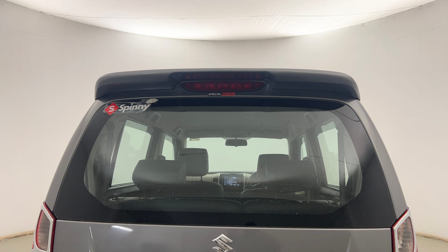 Used 2013 Maruti Suzuki Wagon R LXI Petrol Manual exterior BACK WINDSHIELD VIEW