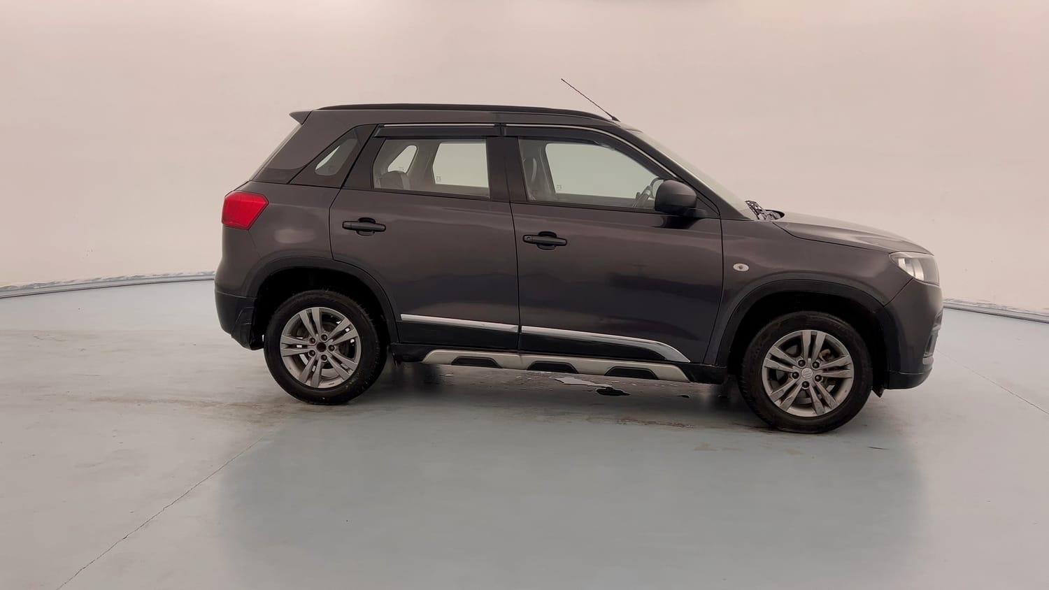 Used 2016 Maruti Suzuki Vitara Brezza [2016-2020] VDi Diesel Manual exterior RIGHT SIDE VIEW