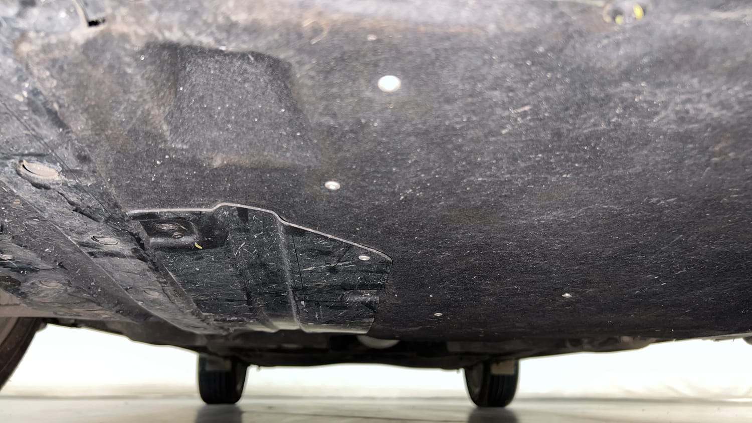 Used 2024 Toyota Glanza V AMT Petrol Automatic extra FRONT LEFT UNDERBODY VIEW