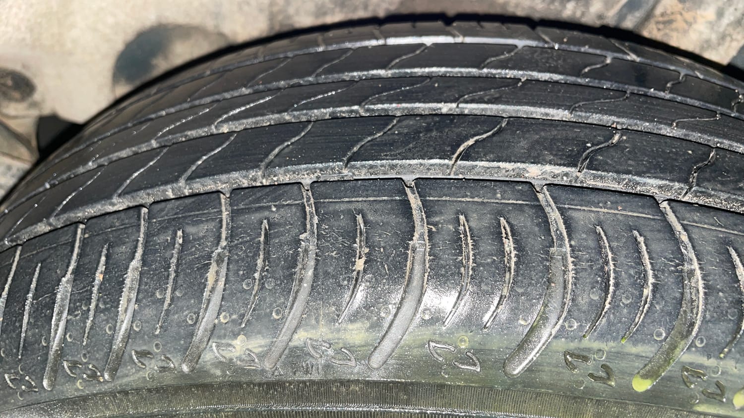 Used 2024 Maruti Suzuki XL6 Zeta MT Petrol Petrol Manual tyres LEFT REAR TYRE TREAD VIEW