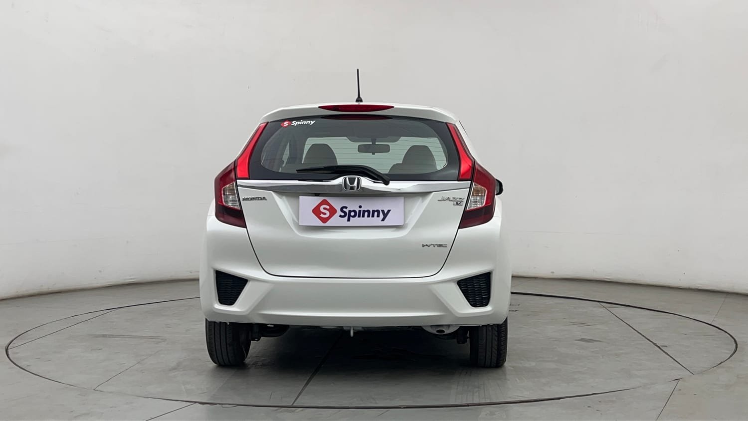 Used 2016 Honda Jazz V AT Petrol Petrol Automatic exterior BACK VIEW