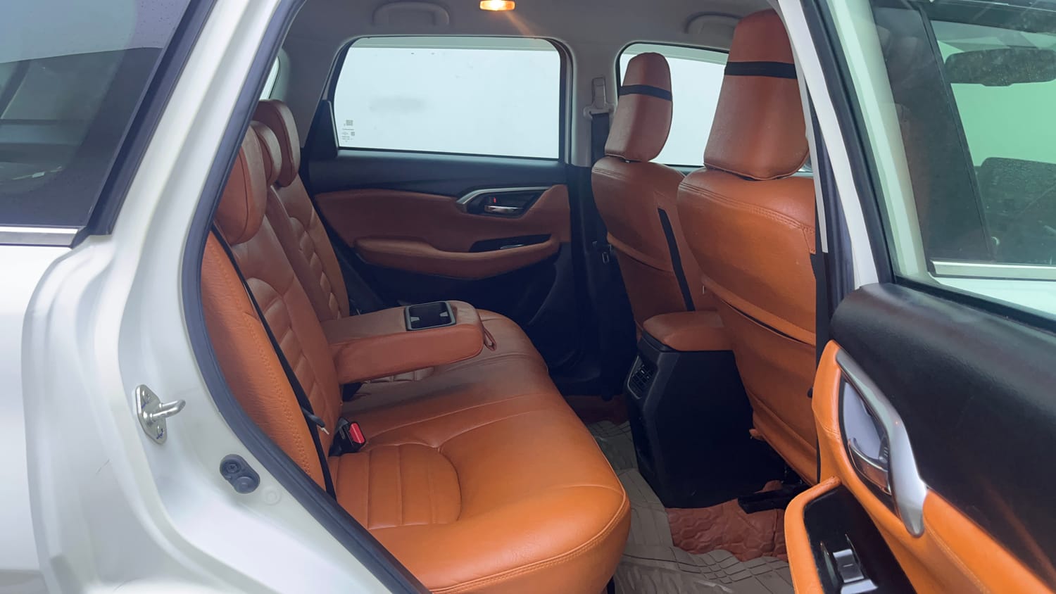 Used 2023 Maruti Suzuki Grand Vitara Zeta Smart Hybrid AT Petrol Automatic interior RIGHT SIDE REAR DOOR CABIN VIEW