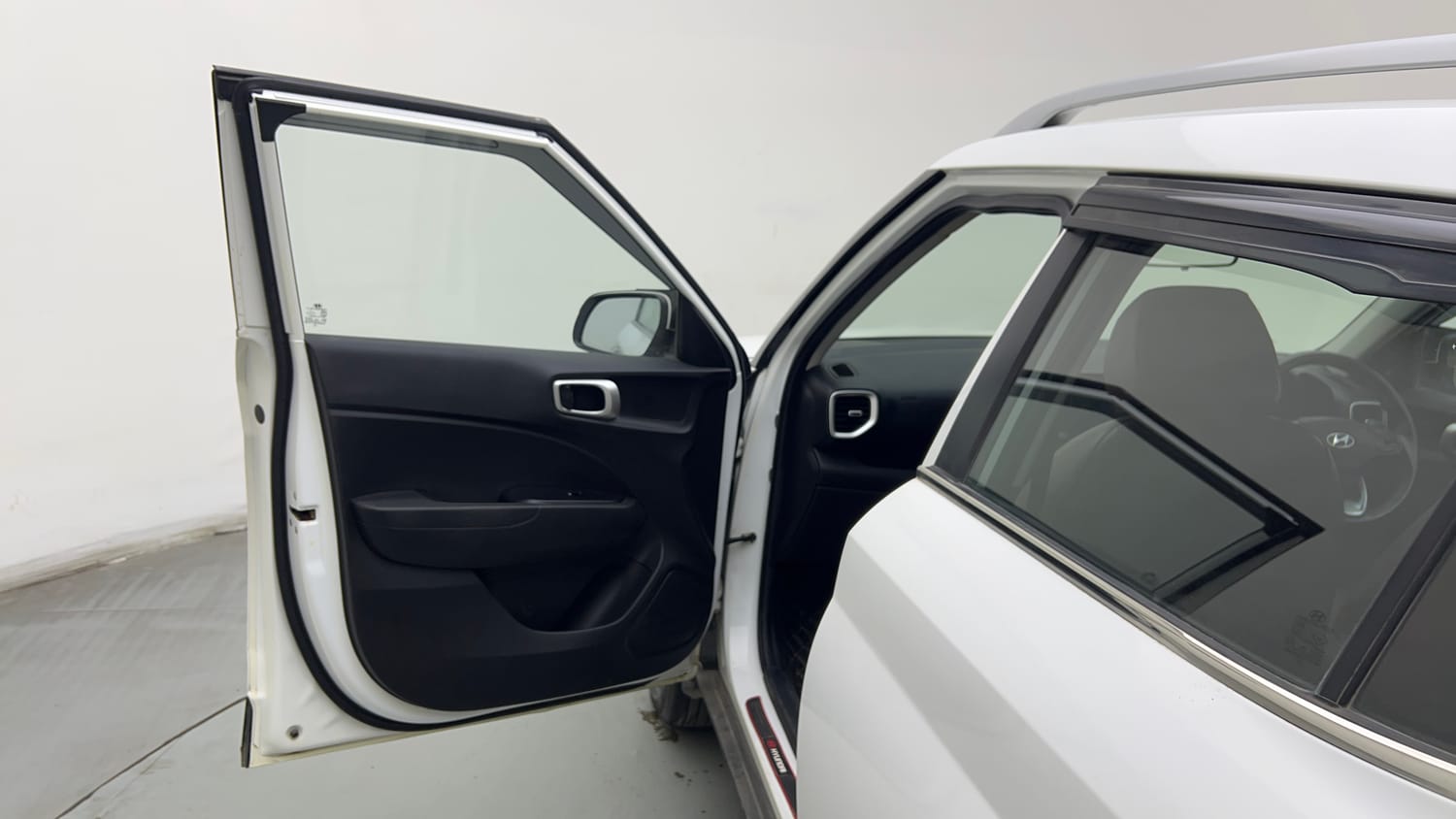 Used 2019 hyundai Venue SX 1.0 Turbo Petrol Petrol Manual interior LEFT FRONT DOOR OPEN VIEW
