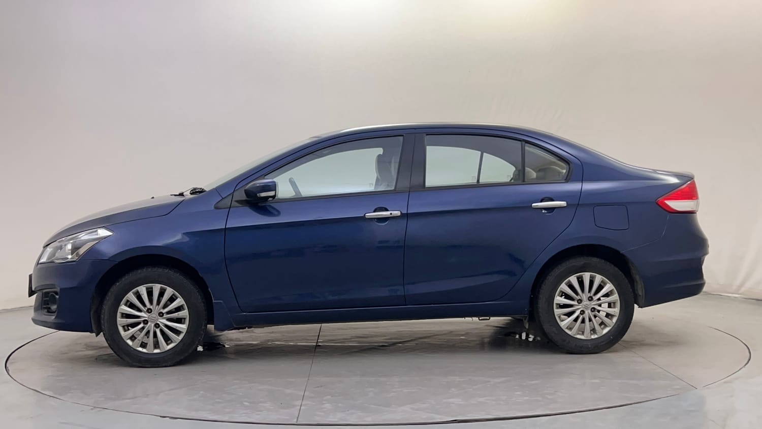 Used 2018 Maruti Suzuki Ciaz Zeta 1.4 MT Petrol Manual exterior LEFT SIDE VIEW