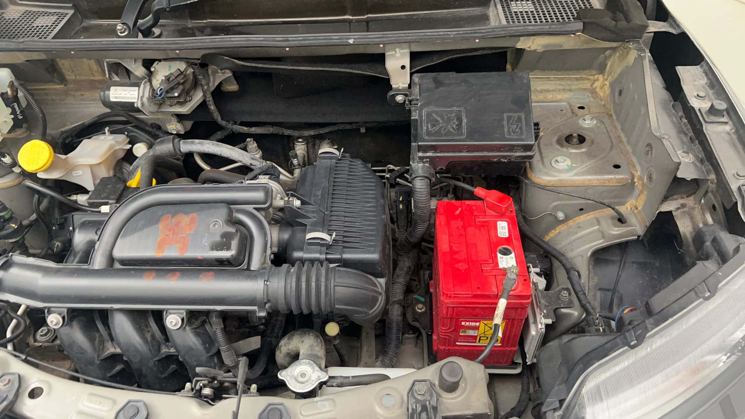 Used 2020 Renault Kwid RXL Petrol Manual engine ENGINE LEFT SIDE VIEW