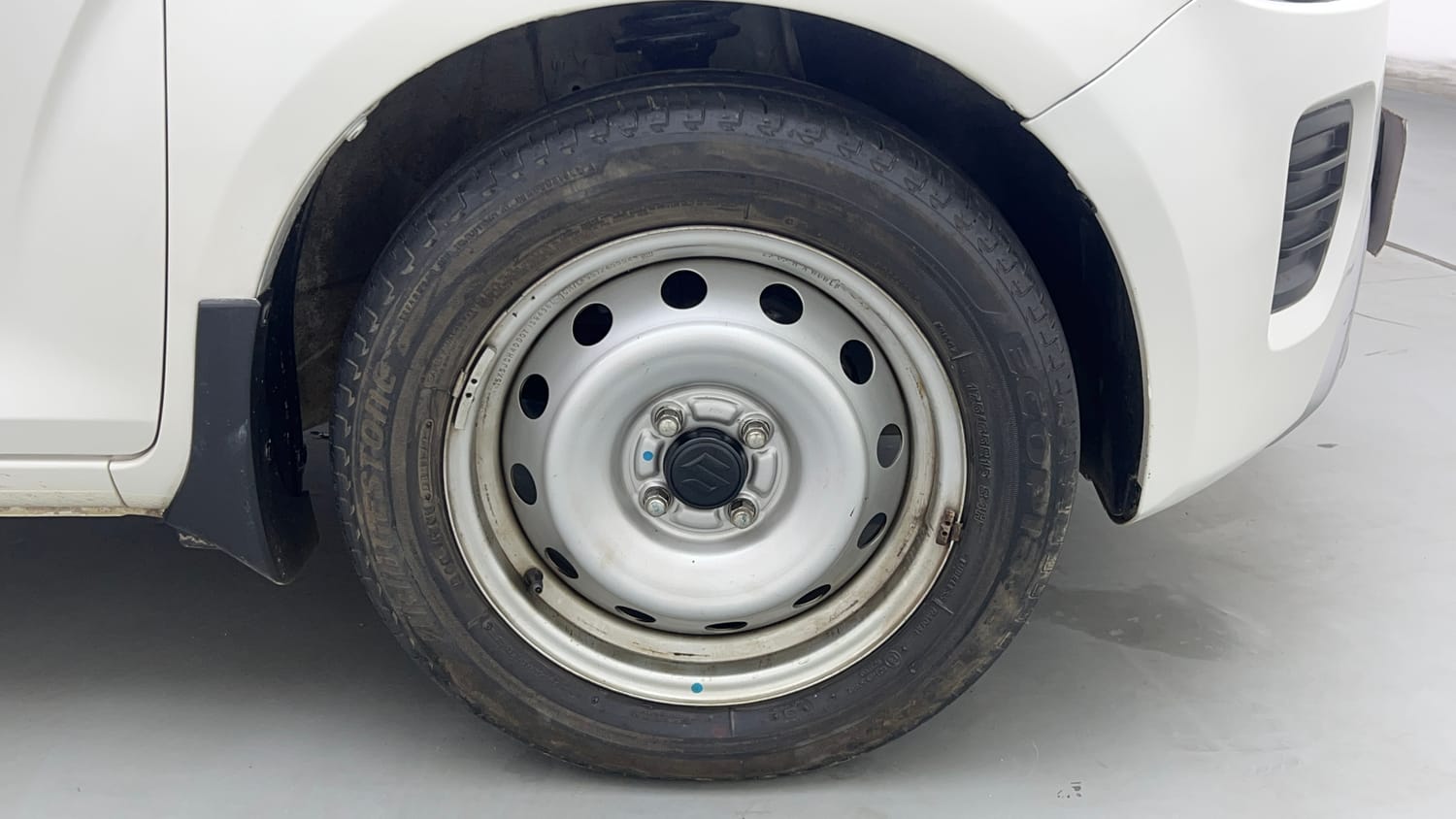 Used 2023 Maruti Suzuki Ignis Sigma 1.2 MT Petrol Manual tyres RIGHT FRONT TYRE RIM VIEW