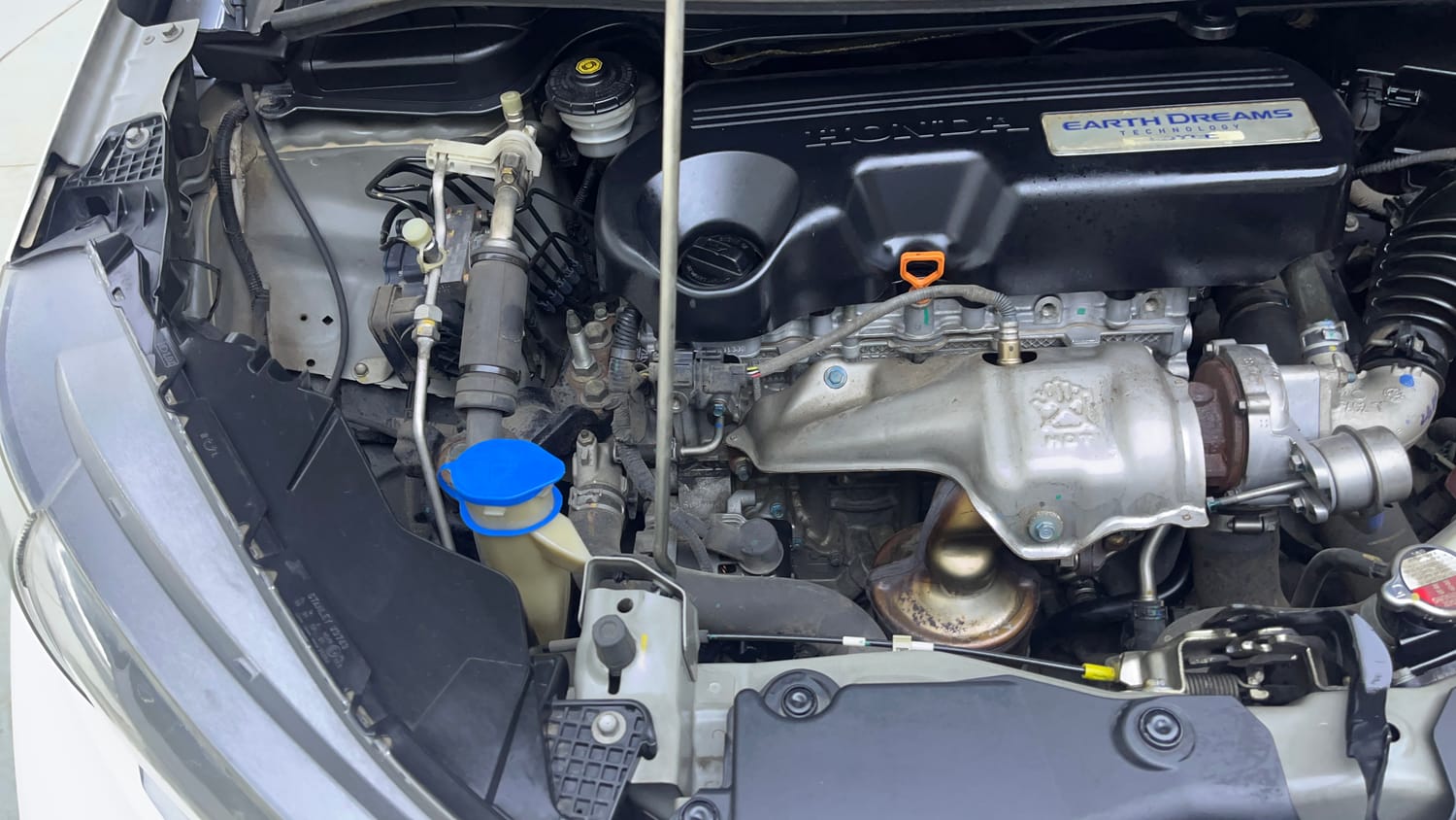 Used 2018 Honda WR-V VX MT Diesel Diesel Manual engine ENGINE RIGHT SIDE VIEW