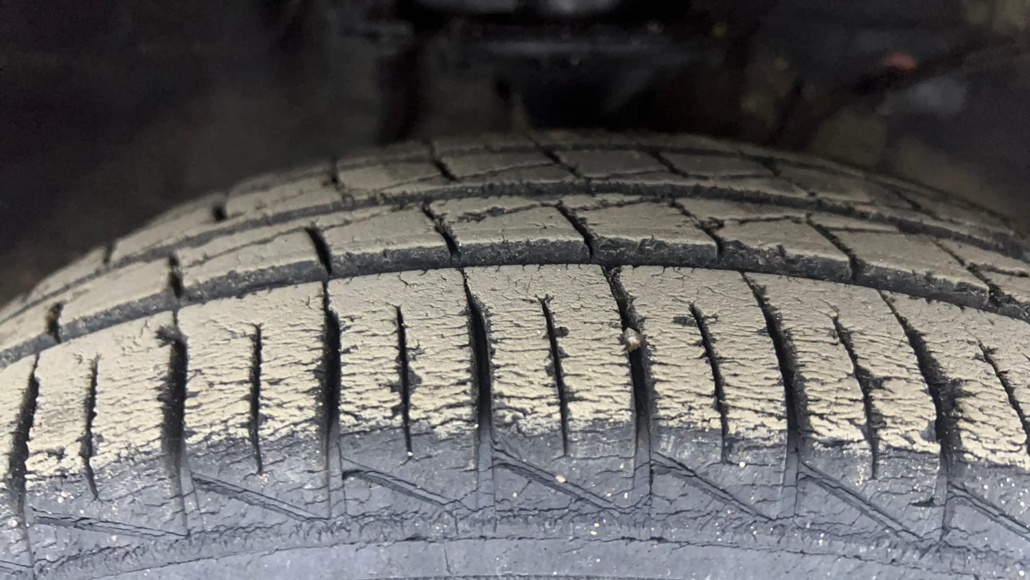 Used 2021 Maruti Suzuki Alto 800 LXi Petrol Manual tyres RIGHT FRONT TYRE TREAD VIEW