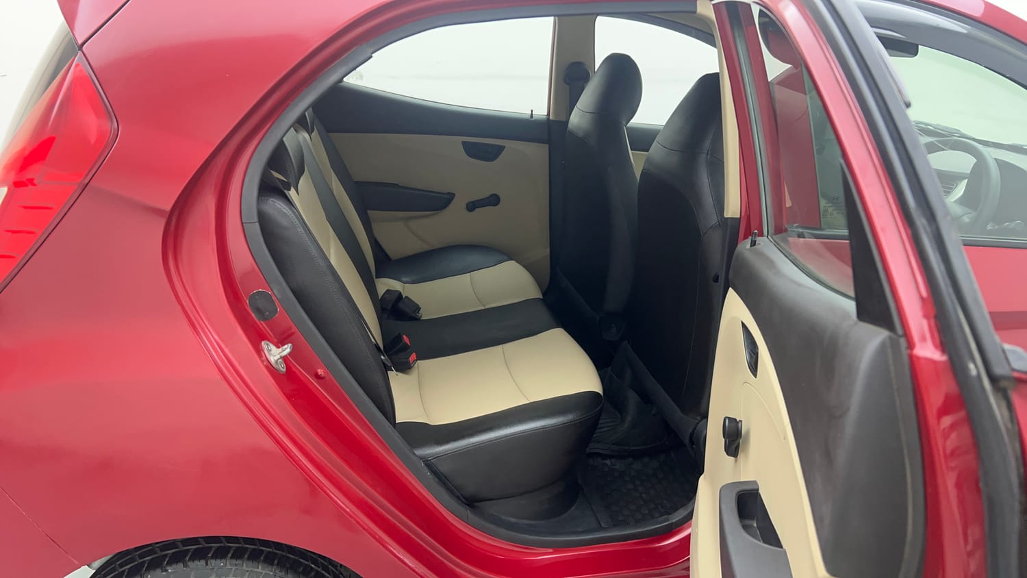 Used 2017 Hyundai Eon Era +  CNG (Outside Fitted) Cng Manual interior RIGHT SIDE REAR DOOR CABIN VIEW