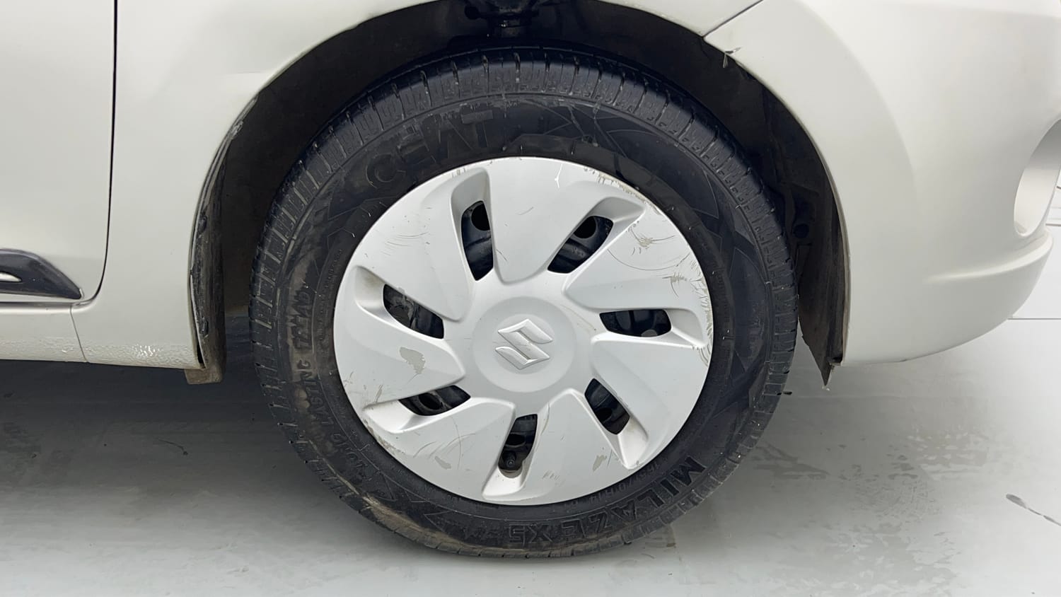 Used 2015 Maruti Suzuki Celerio VXi CNG Cng Manual tyres RIGHT FRONT TYRE RIM VIEW