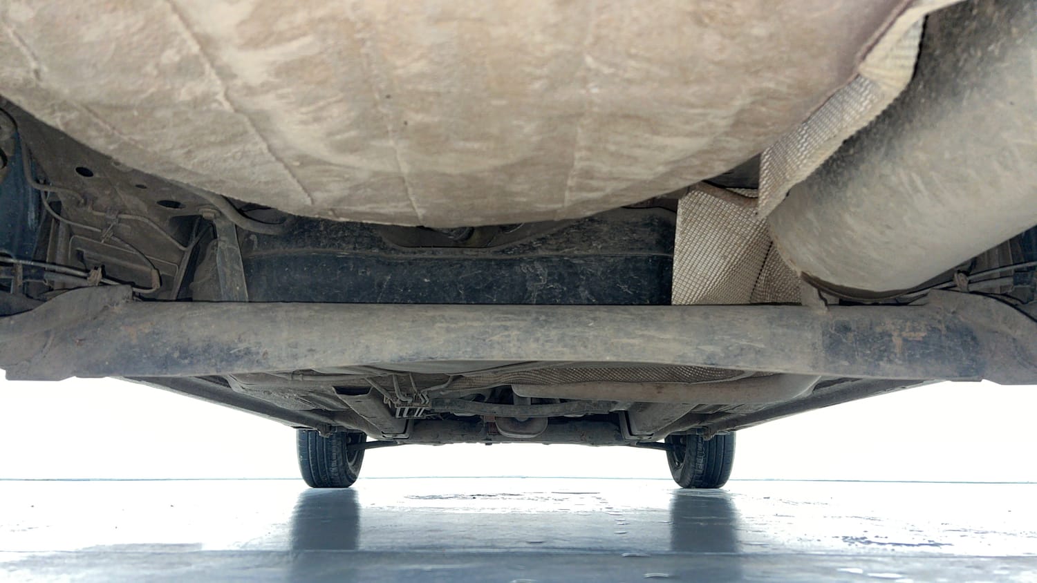 Used 2019 Ford Figo Aspire Trend Plus 1.2 Ti-VCT Petrol Manual extra REAR UNDERBODY VIEW (TAKEN FROM REAR)