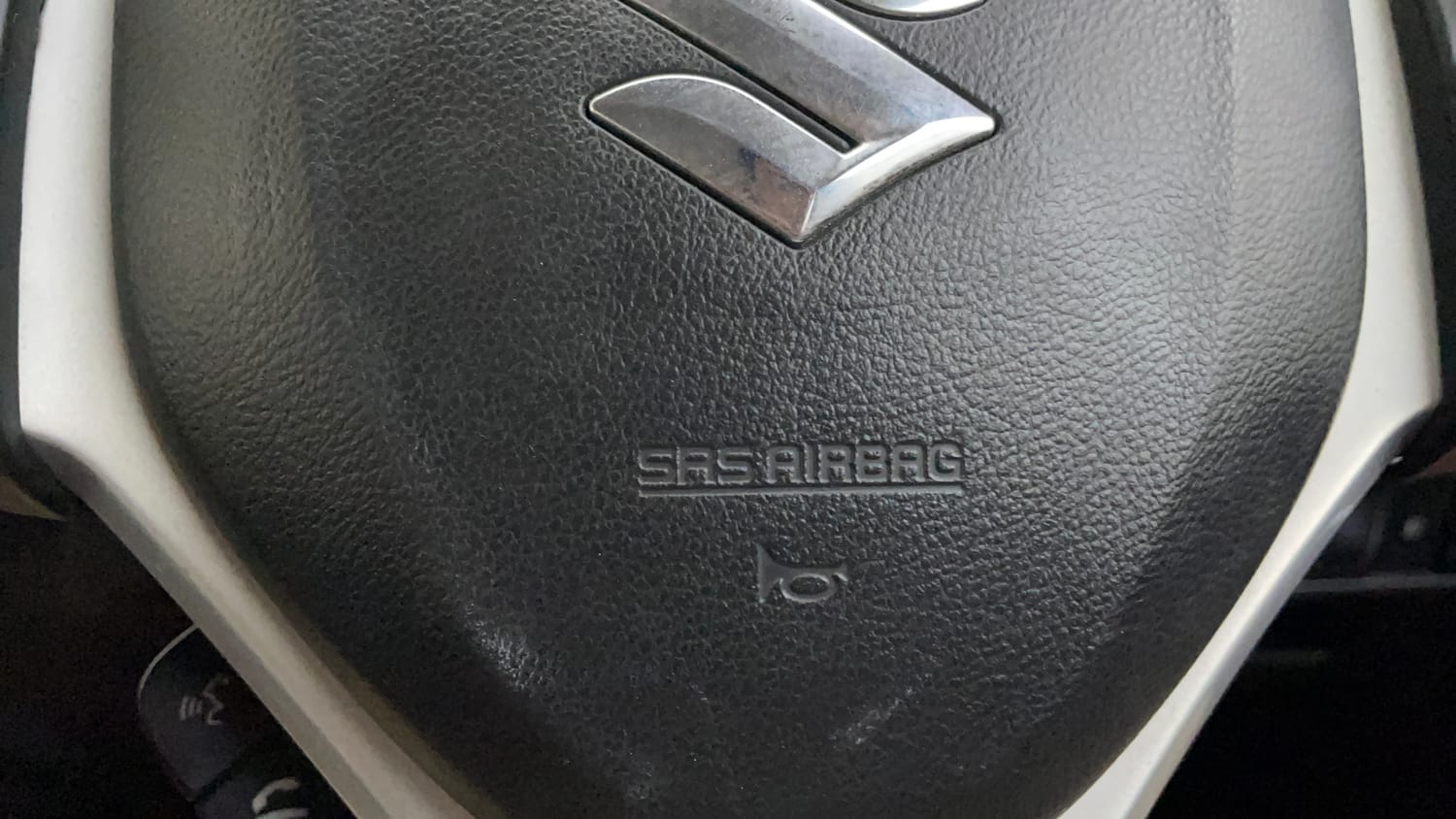 Used 2021 Maruti Suzuki S-Cross Zeta AT Petrol Automatic top_features Airbags