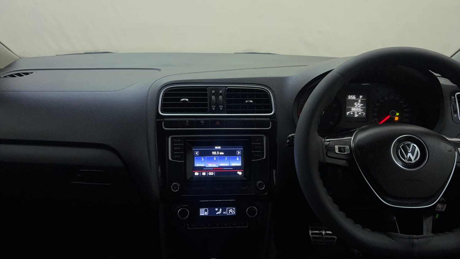 Used 2016 Volkswagen Polo GT TSI Petrol Automatic interior MUSIC SYSTEM & AC CONTROL VIEW