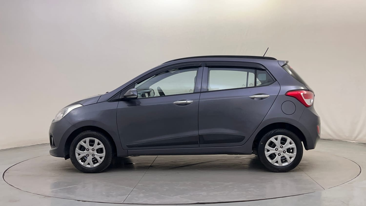 Used 2014 Hyundai Grand i10 Sportz 1.2 Kappa VTVT Petrol Manual exterior LEFT SIDE VIEW